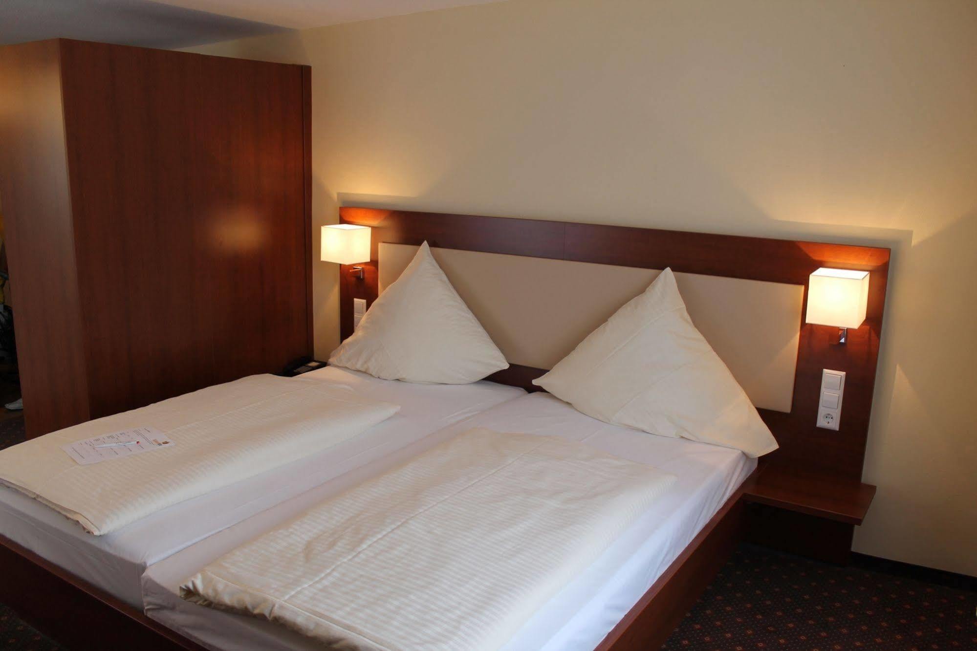 Stadt-Gut-Hotel Gasthof Goldener Adler Schwäbisch Hall Extérieur photo